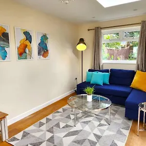  Holiday home Gilpin 4bedroom Wifi, Parking, Netflix, Garden United Kingdom